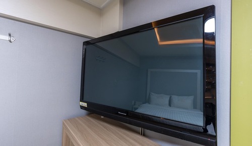 Room (Couple PC (high-end 2 PCs Netflix vie)