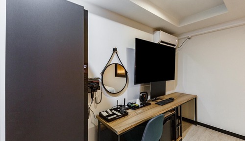 Room (VIP (with styler Netflix available ma)