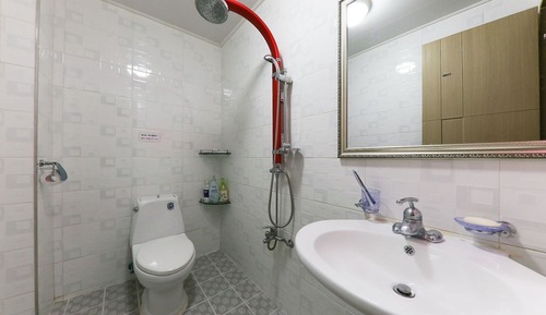 Room (Pension type)