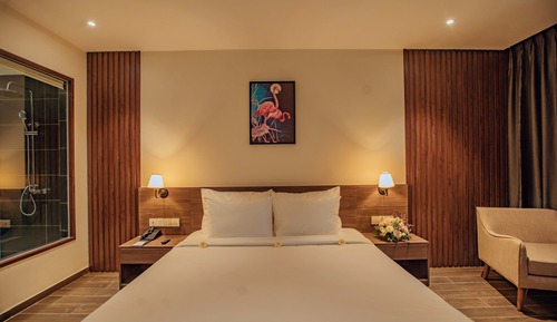 Grand Room, Pool View