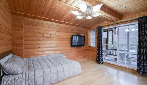Room (Rosemary 1)