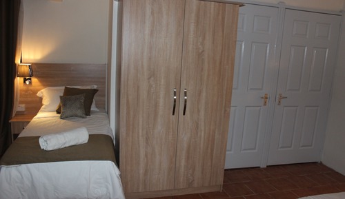 Deluxe Room, Multiple Beds, Garden View
