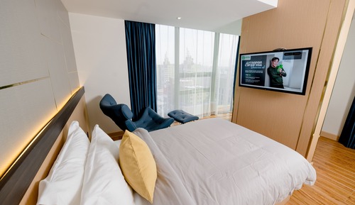 Deluxe Room, 1 King Bed