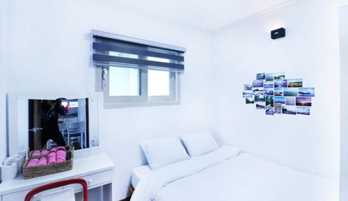 Room (Room 401 (1F))