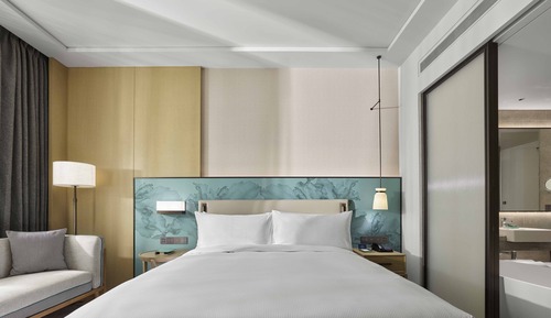 Premium Suite, 1 King Bed