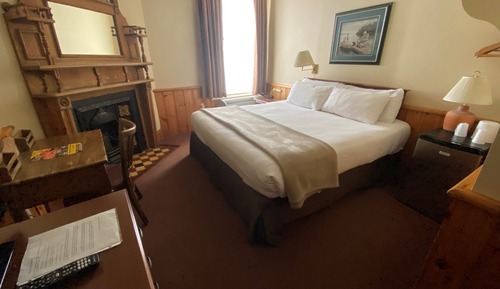 Basic King Room