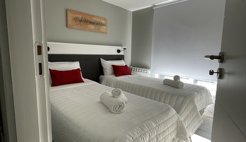 Apartment, 2 Bedrooms (402)