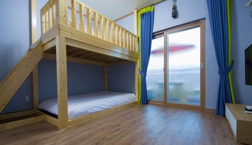 Room (Cheong Galdae (Room 203))