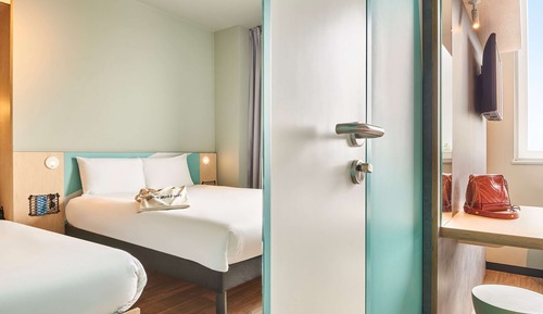 Triple Room, Multiple Beds