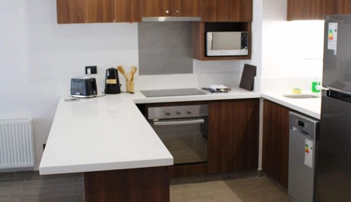 Apartment (C)