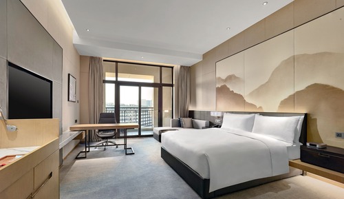 Deluxe Room, 1 King Bed (High Floor)