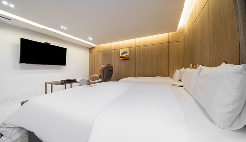 Brown Suite Twin