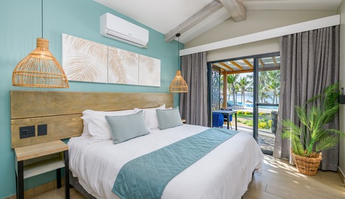  Two Bedroom Beach Front Hotel Cabin