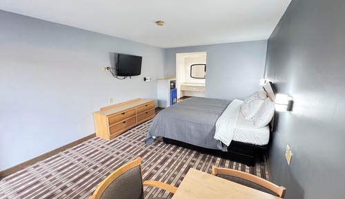 Standard Room, 1 King Bed, Smoking