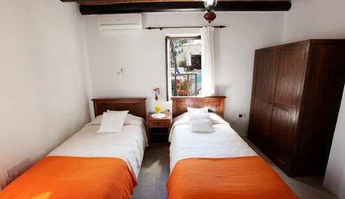House, 2 Bedrooms