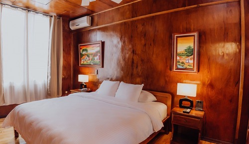 Suite, 1 King Bed