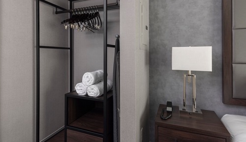 Suite, 1 Bedroom, Non Smoking (Mobility/Hearing Accessible, Tub)