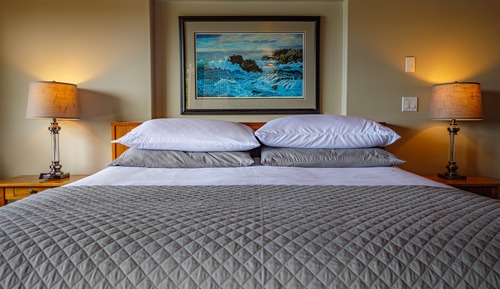 Luxury Single Room, 1 King Bed, Fireplace, Ocean View (SAWADEE SUITE)