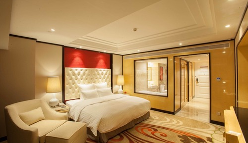 Premier Room
