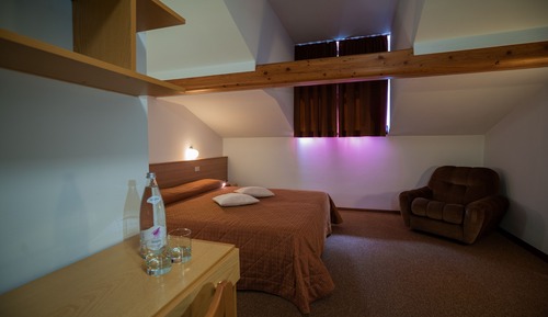 Economy Triple Room