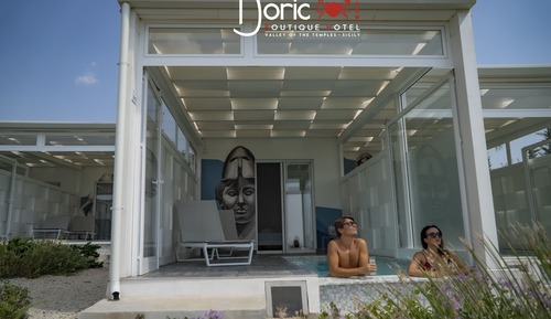 Superior room with private pool