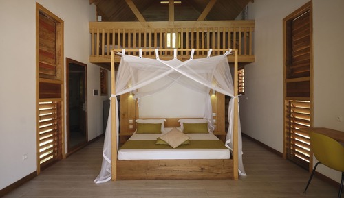 Junior Suite (Pool)