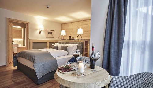 Deluxe Room (Grand)