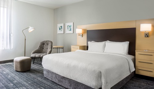Studio, 1 King Bed (Mobility/Hearing Accessible, Tub)
