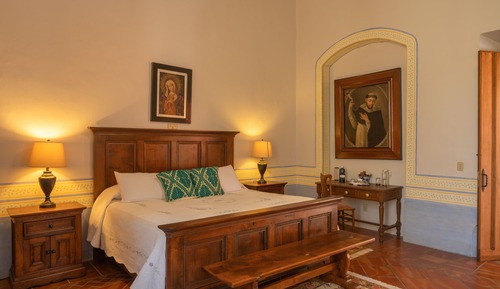 Junior Room, 1 King Bed, Garden View