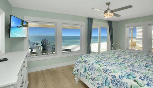 House, Multiple Beds (Shore Looks Good)