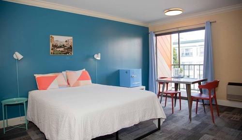 ADA- Queen Room with Ensuite