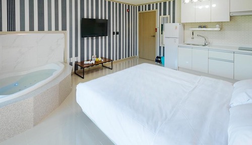 Basic Room, 1 Bedroom (ROOM 203 (SPA))