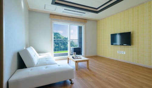 Basic Room, 1 Bedroom (ROOM 302)