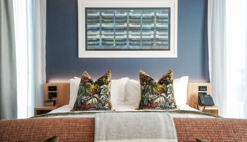 Executive Room, 1 King Bed, Balcony, City View