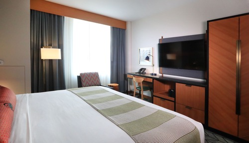 Deluxe King Room
