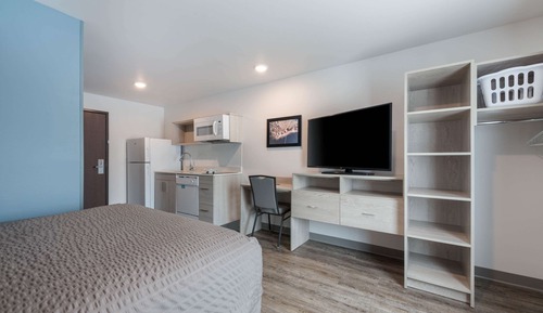 Queen Suite