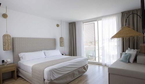 Premium Room