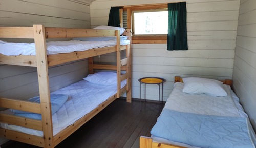Economy Cabin, Shared Bathroom