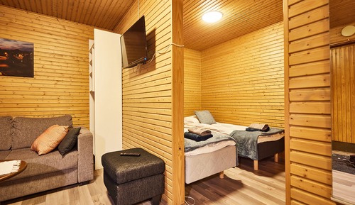 Traditional Cabin (private toilet with shower)
