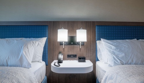 Room, 2 Queen Beds, Accessible, Bathtub