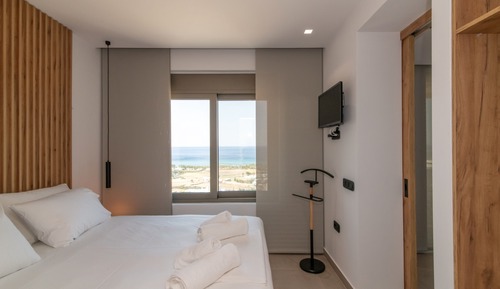 1Bedroom Suite with sharing pool