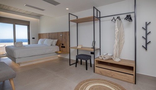 2Bedroom Suite with Jetted Tub