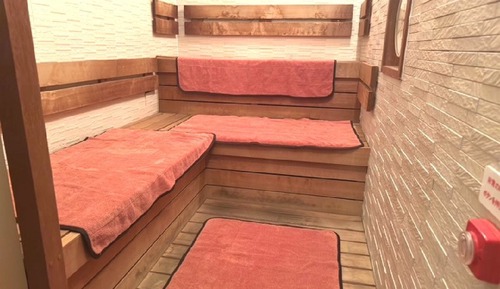 Basic Double Room Single Use, 1 Double Bed, Smoking, Hot Tub