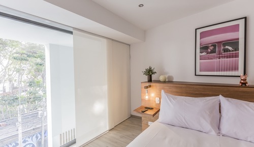 Loft (409)