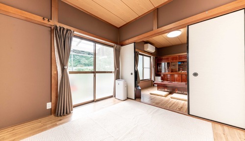 House, Non Smoking