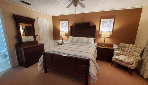 Family Apartment, 3 Bedrooms, Fireplace, Courtyard View