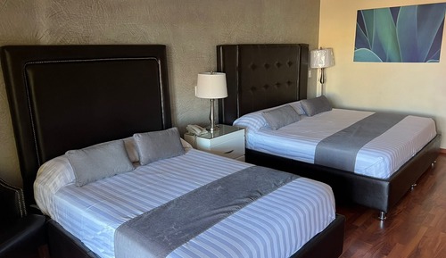 City Room, 2 Double Beds