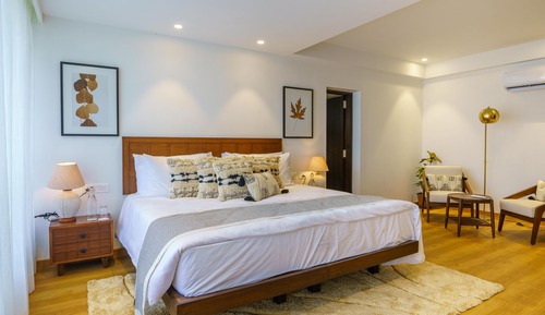 Room (White House, 5 Bedroom)