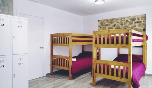 Family Shared Dormitory (1 cama)