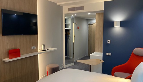 Standard Room, 1 Queen Bed with Sofa bed (Free Breakfast)